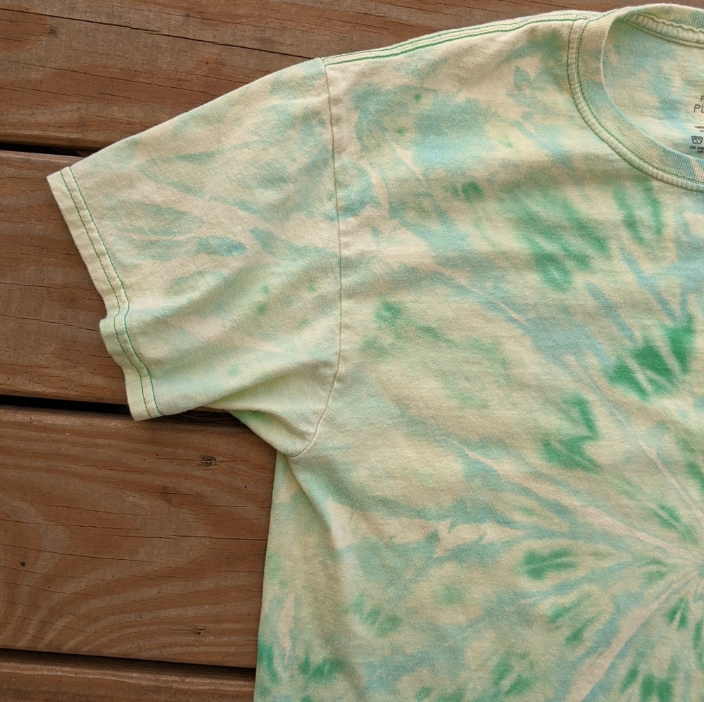 ✨3/$10✨Women's Reverse Dye Tee - Picture 4 of 8